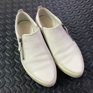 EUC Ecco Off-White Leather Slip On Loafer sz 10